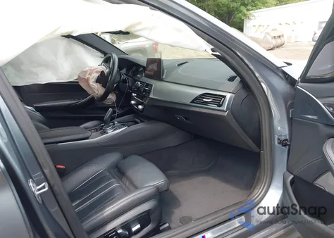 2019 BMW 530I из США, поврежденный, VIN WBAJA5C52KWW44781